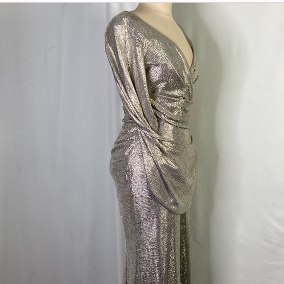 Betsy & Adam Metallic Cape-Sleeve Gown
Silver - Size 6 - Picture 8 of 10